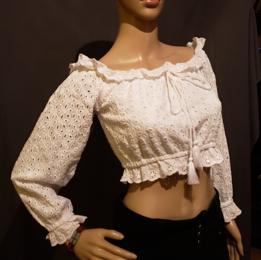 White lace off shoulders Crop Top Sz 10